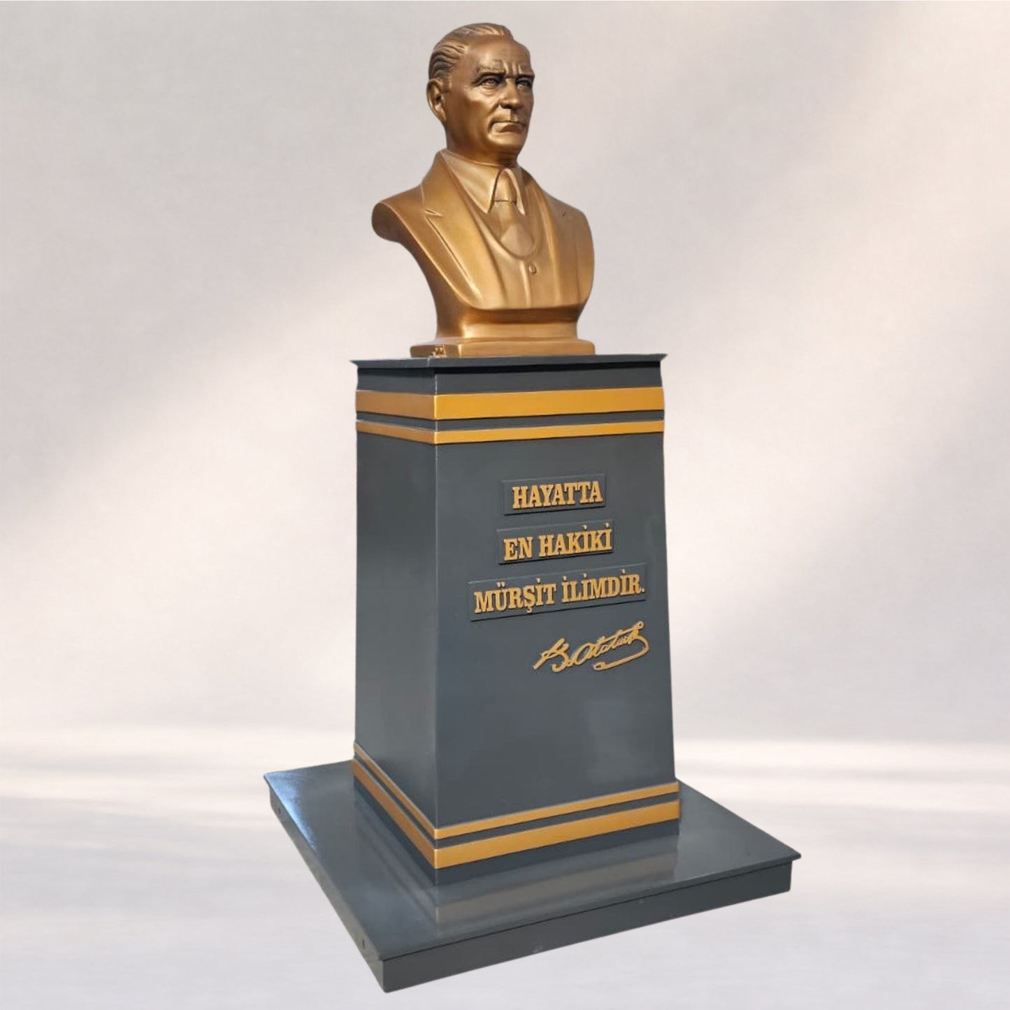 KT 137 Platformlu Atatürk Büstü (215 cm)